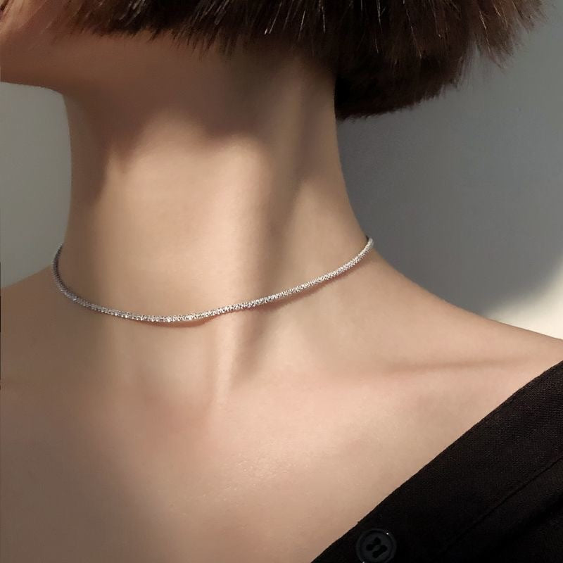 Tunt halsband
